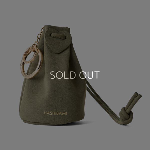 ◆CORRECT限定◆HASHIBAMI 【Ha-2410-317 スエード ボンサックチャーム】カーキ