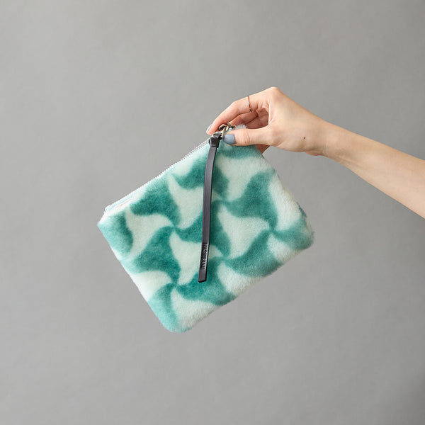 ◆CORRECT限定◆HASHIBAMI【Ha-2506-801 柄ムートン ポーチ】グリーン