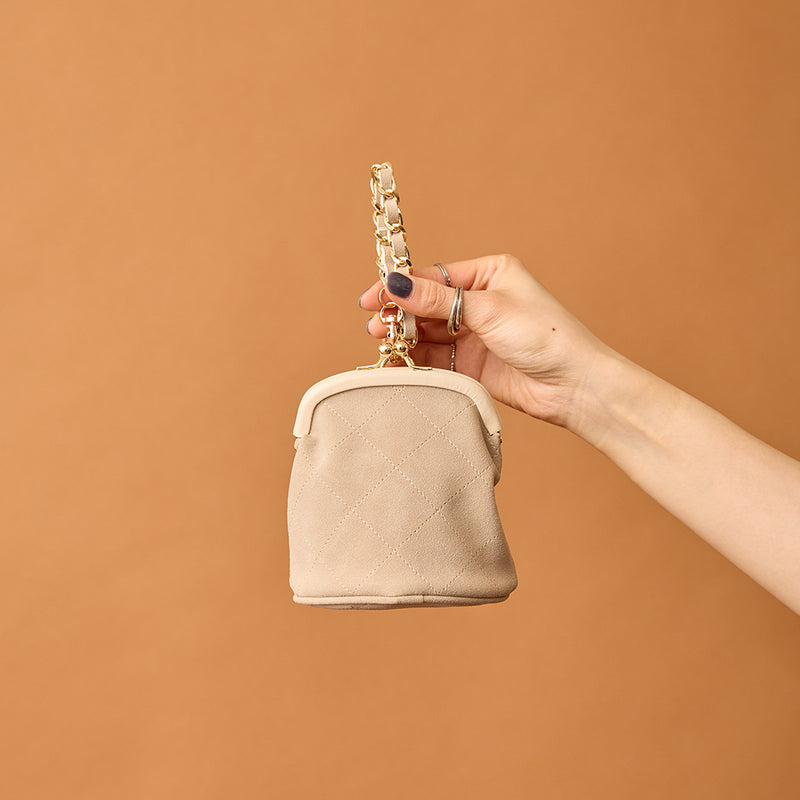 ◆CORRECT限定◆HASHIBAMI【Ha-2502-300 スエードキルティング 口金丸底ポーチ】エクリュ