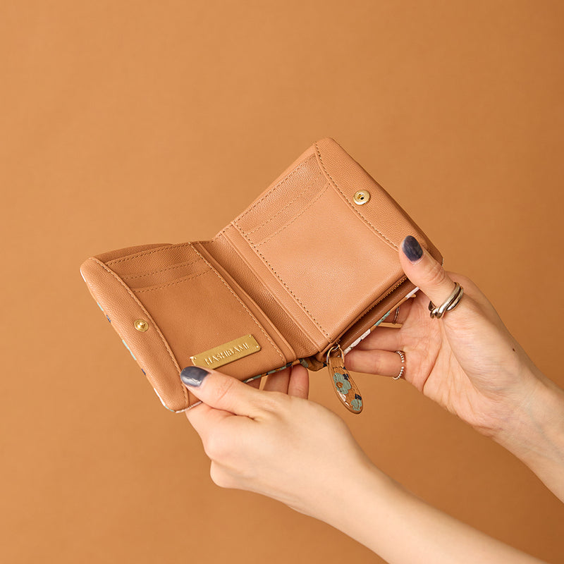 ◆CORRECT限定◆HASHIBAMI【Ha-2502-207 フラワープリント ハーフウォレット】チャイ