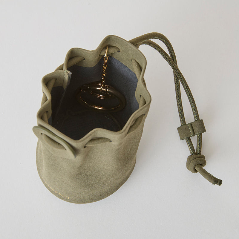 ◆CORRECT限定◆HASHIBAMI 【Ha-2410-317 スエード ボンサックチャーム】カーキ