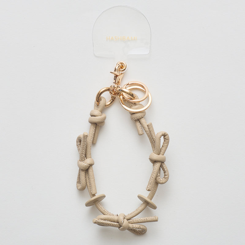 ◆CORRECT限定◆HASHIBAMI 【Ha-2410-324 レザーリボン スマホハンドストラップ】ベージュ