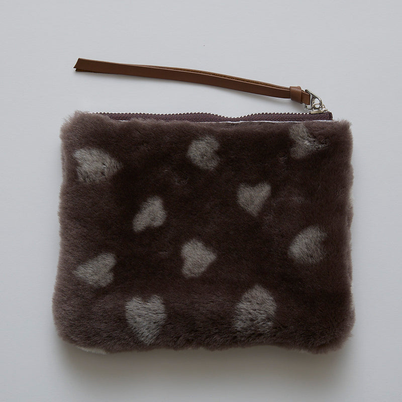 ◆CORRECT限定◆HASHIBAMI【Ha-2506-801 柄ムートン ポーチ】ダークブラウン