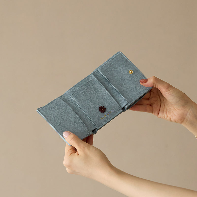 《予約商品》HASHIBAMI 【Ha-2509-606 スモールフラワー ミニウォレット】ペールブルー