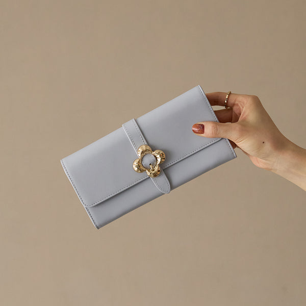 《予約商品》HASHIBAMI【Ha-2509-605 フラワーバックル ロングウォレット】サルビアブルー