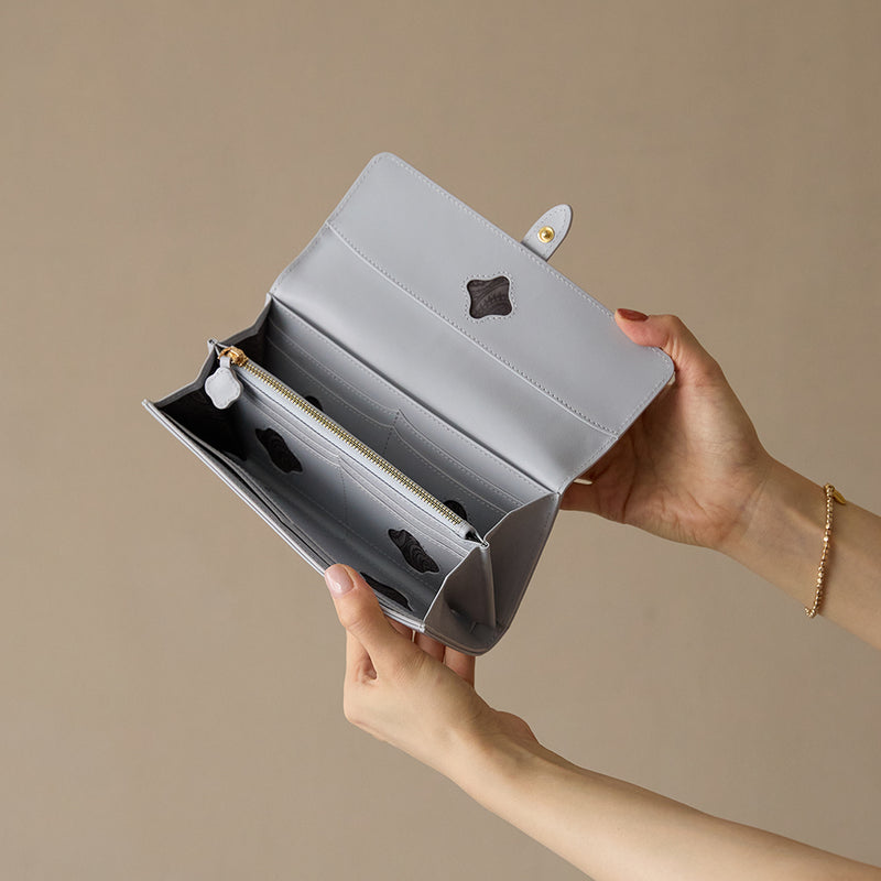 《予約商品》HASHIBAMI【Ha-2509-605 フラワーバックル ロングウォレット】サルビアブルー