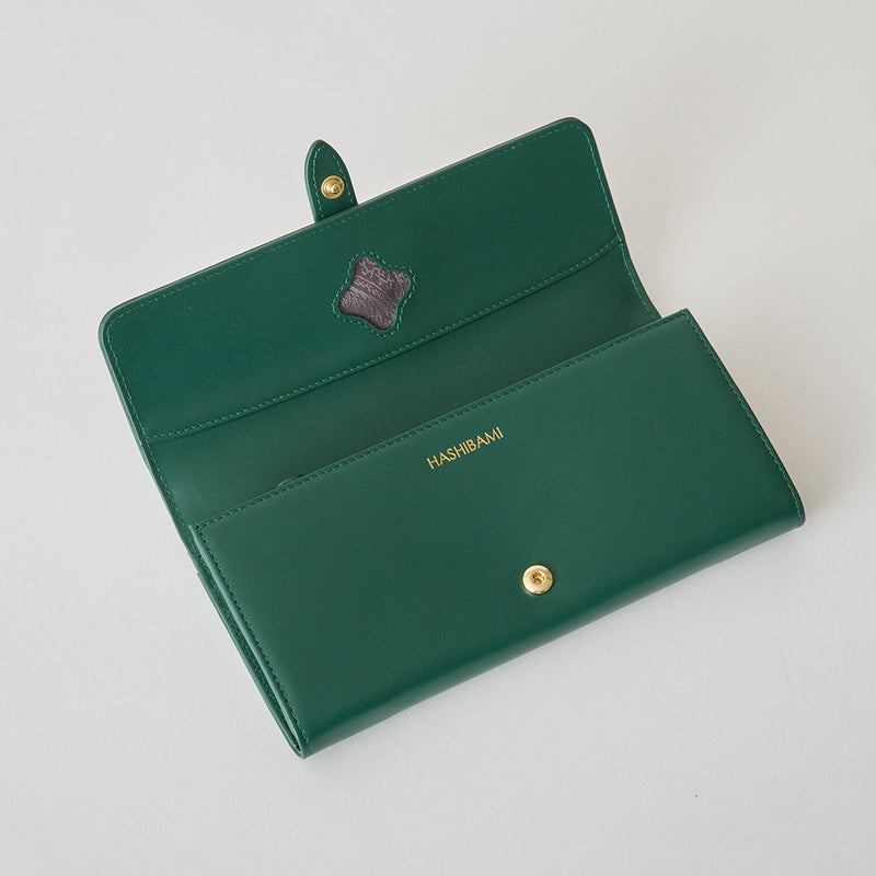 《予約商品》HASHIBAMI【Ha-2509-605 フラワーバックル ロングウォレット】ボトルグリーン