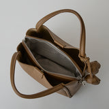 murir【MUR25007 フラワーチャーム付き2WAYショルダーバッグ】ブラウン