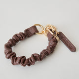 HASHIBAMI【Ha-2509-609 クシュクシュ レザー ハンドストラップ】ダークブラウン