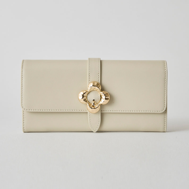 《予約商品》HASHIBAMI【Ha-2509-605 フラワーバックル ロングウォレット】エクリュ