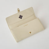 《予約商品》HASHIBAMI【Ha-2509-605 フラワーバックル ロングウォレット】エクリュ