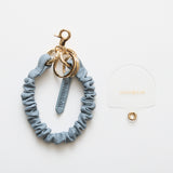 HASHIBAMI【Ha-2509-609 クシュクシュ レザー ハンドストラップ】ペールブルー