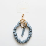 HASHIBAMI【Ha-2509-609 クシュクシュ レザー ハンドストラップ】ペールブルー