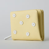 HASHIBAMI【Ha-2407-502 スモールフラワー ハーフウォレット】ペールイエロー